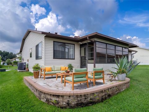 A home in LAKELAND