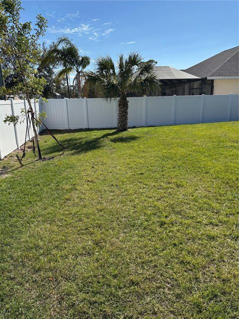 A home in PORT CHARLOTTE