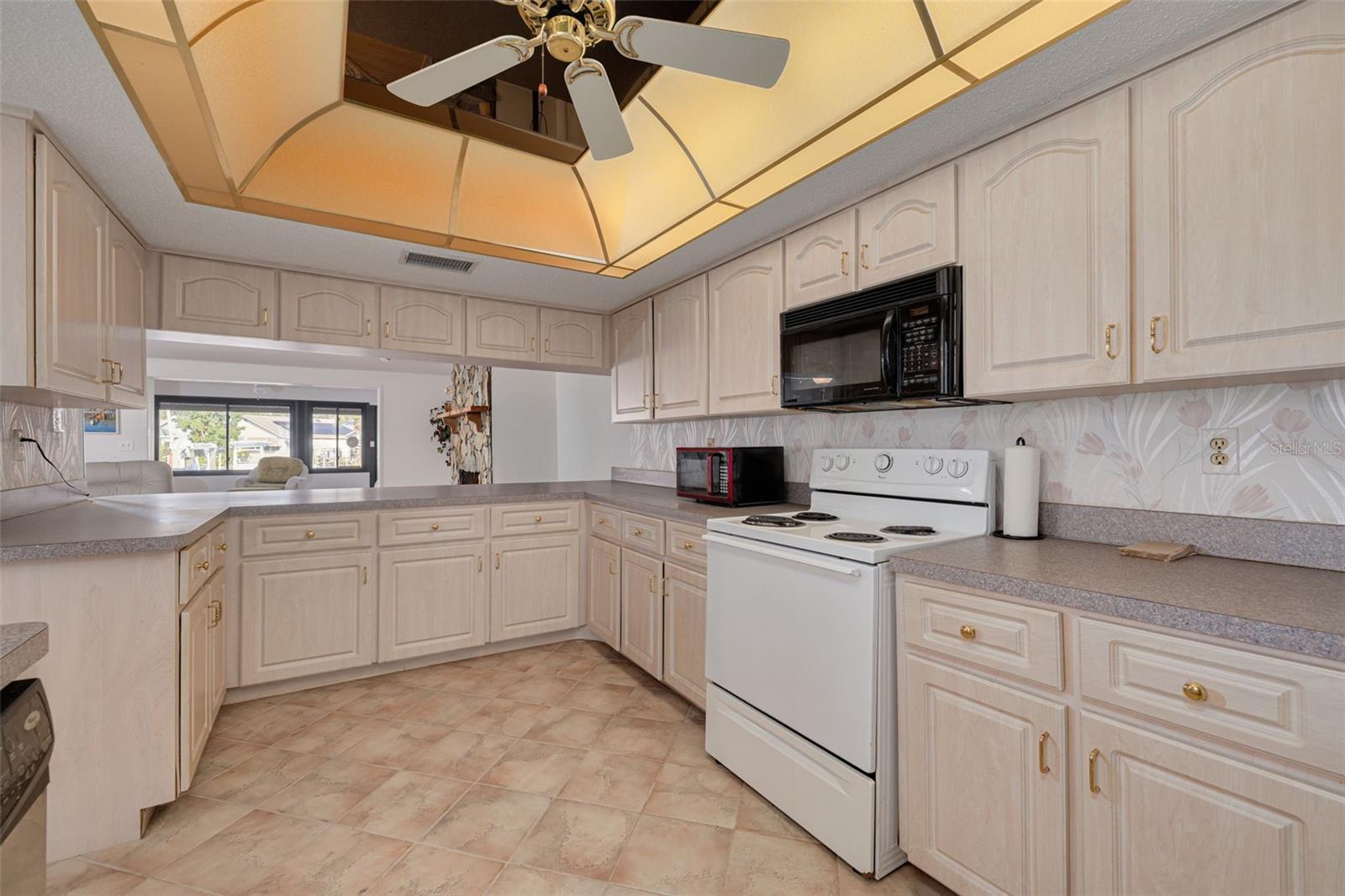 GULF HARBORS WOODLANDS - Residential