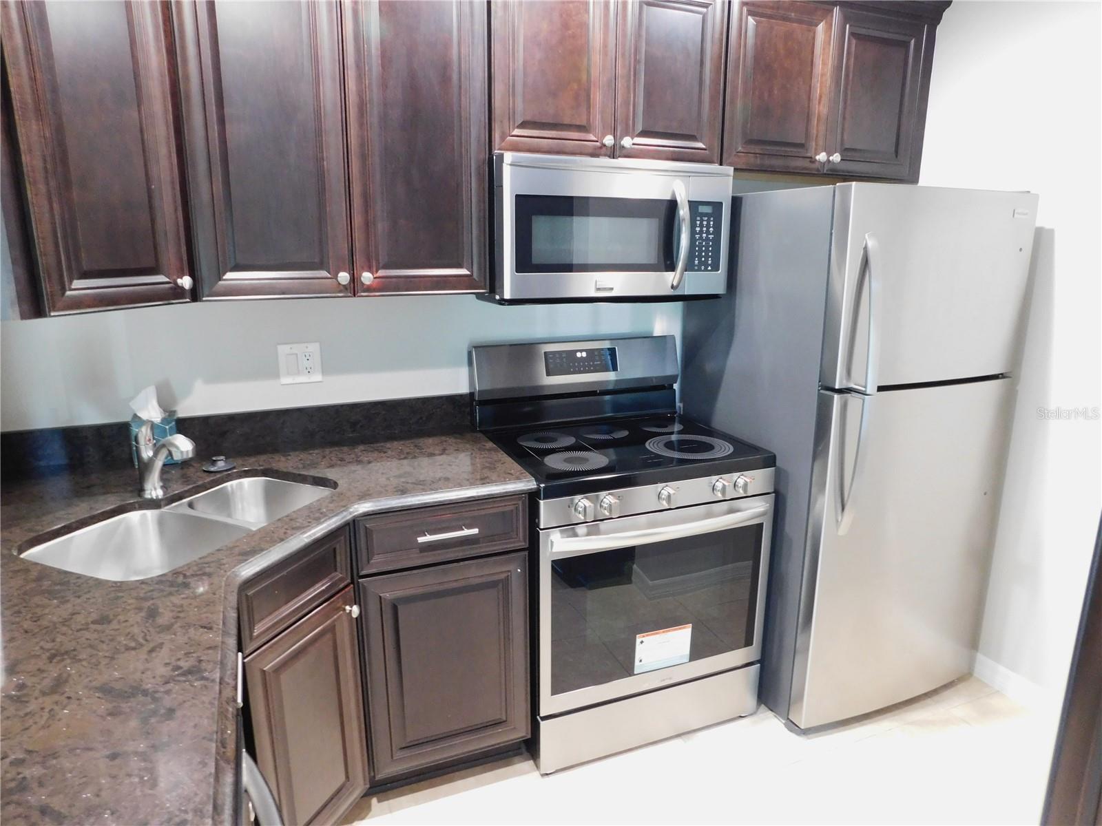 PINE RIDGE AT LAKE TARPON VILLAGE - Residential Lease