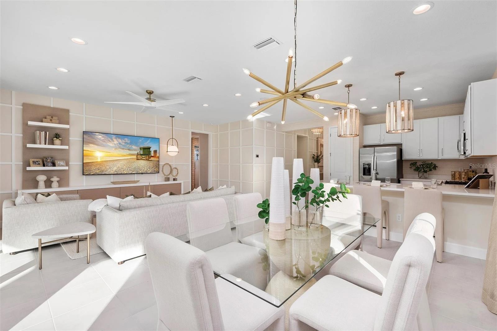 VALENCIA RIDGE - Residential