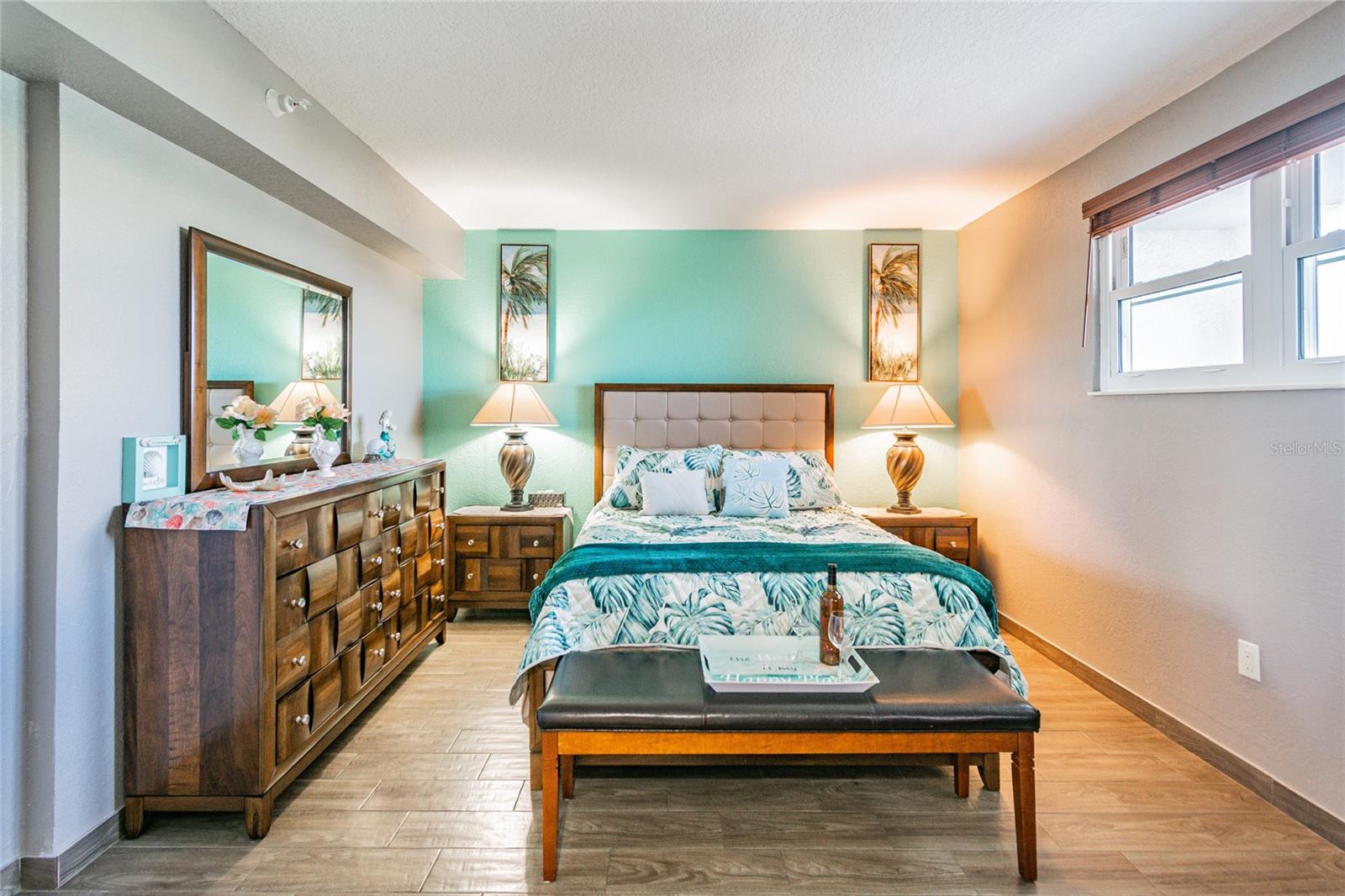 DOCKSIDE CONDO - Residential