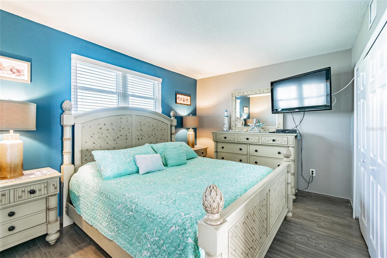 DOCKSIDE CONDO - Residential