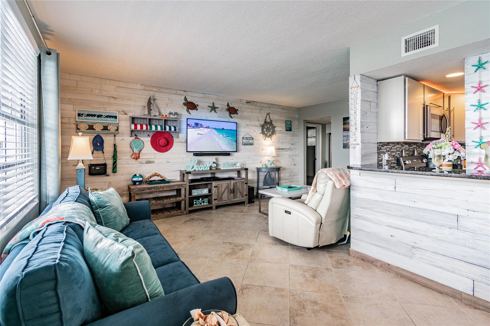 DOCKSIDE CONDO - Residential