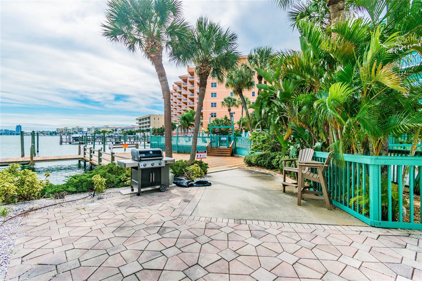 DOCKSIDE CONDO - Residential