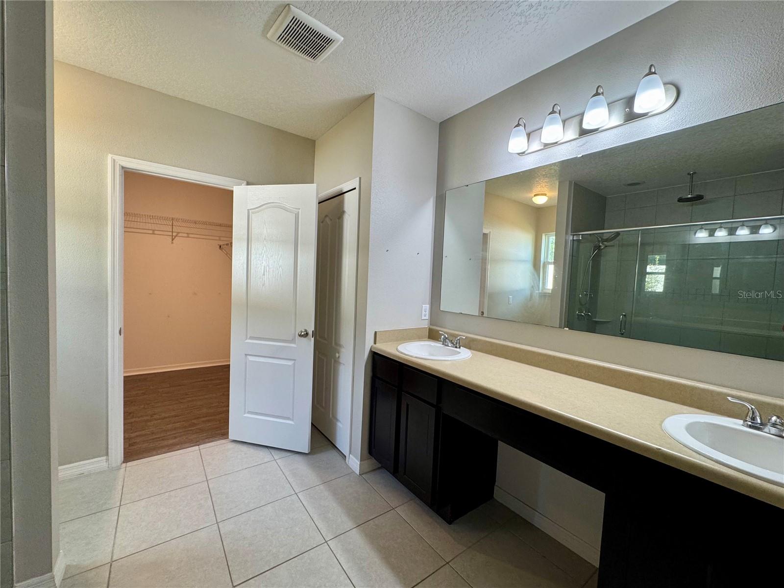 APOPKA WOODS SUB - Residential Lease