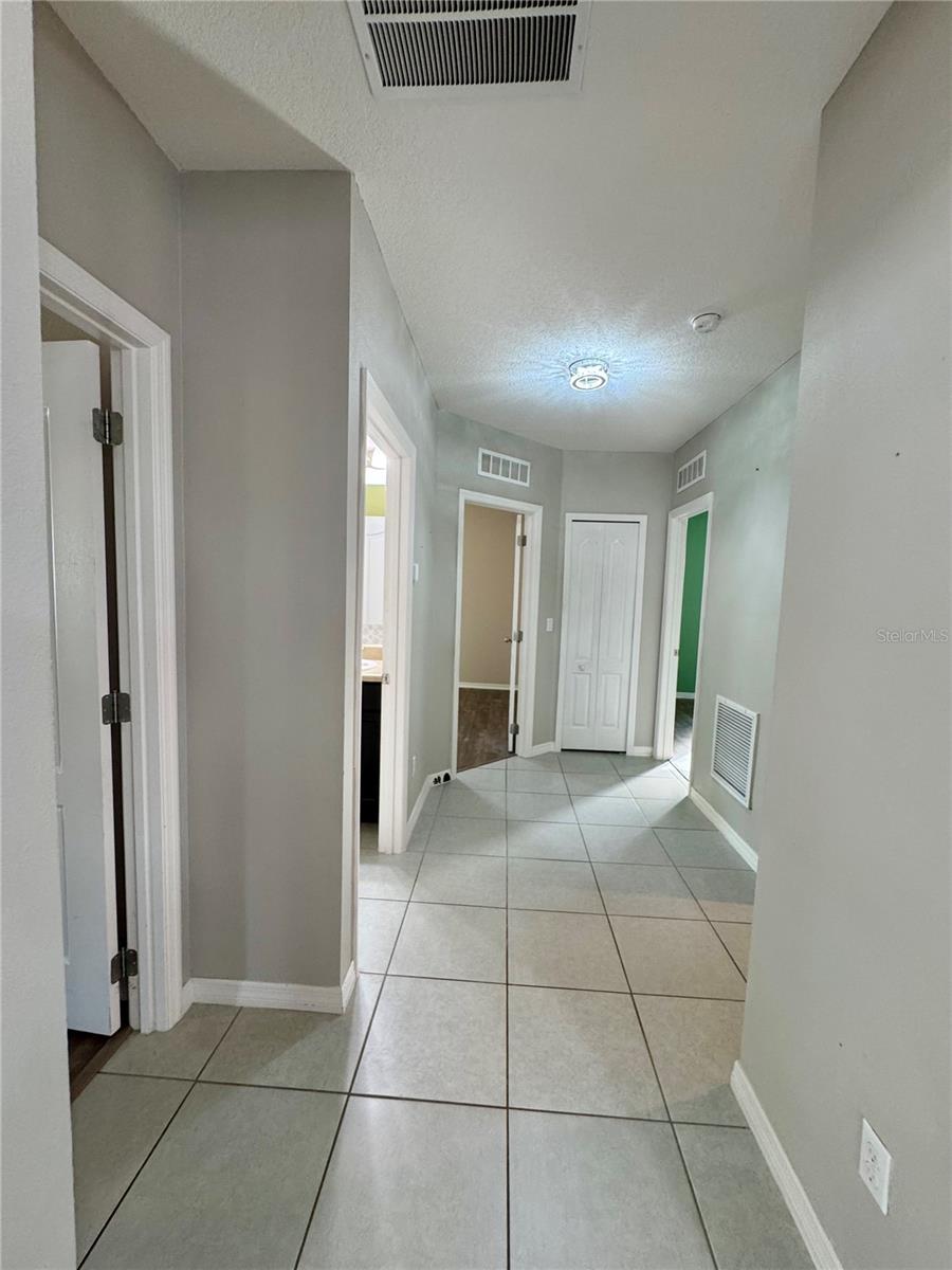 APOPKA WOODS SUB - Residential Lease