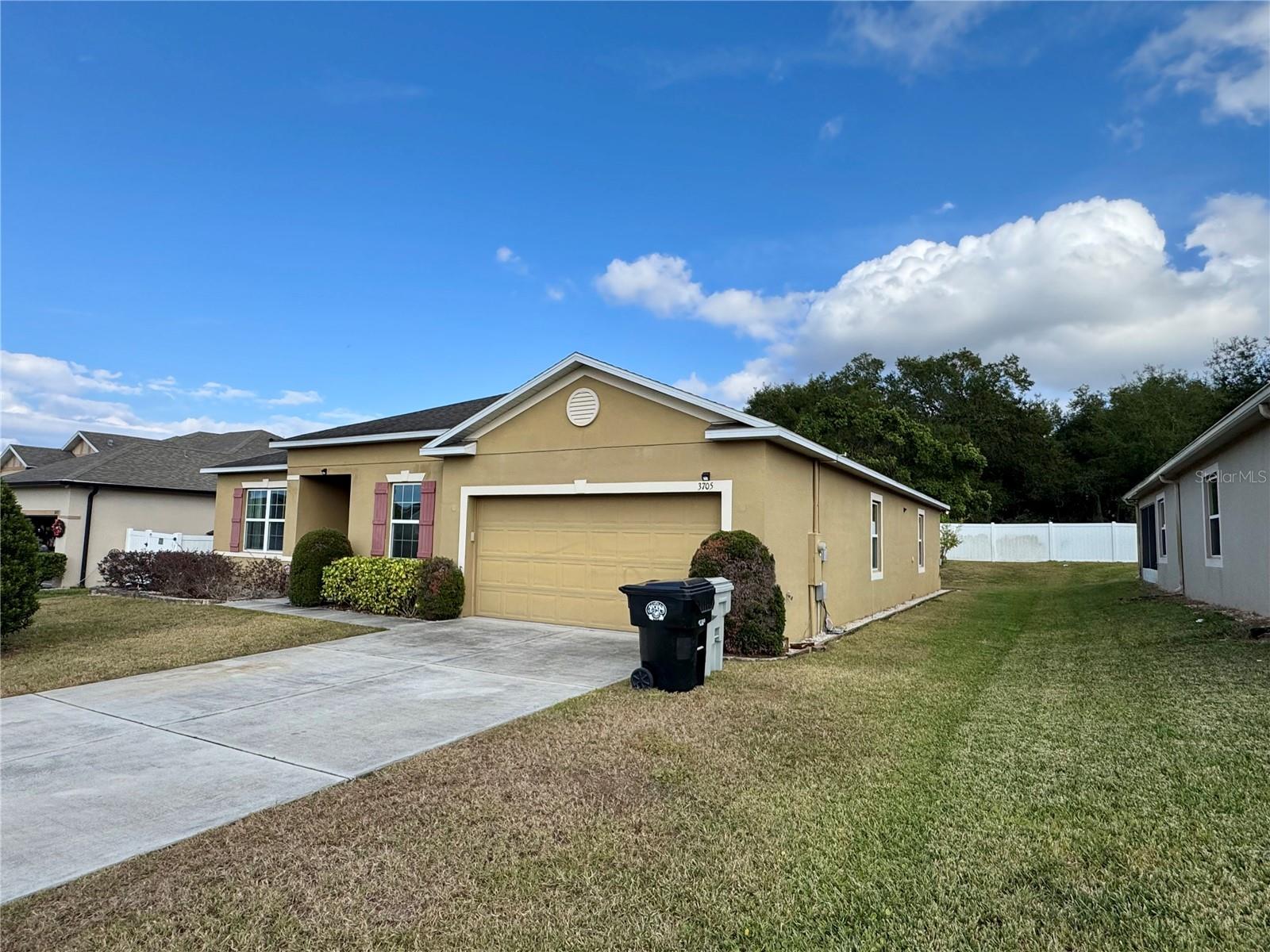APOPKA WOODS SUB - Residential Lease