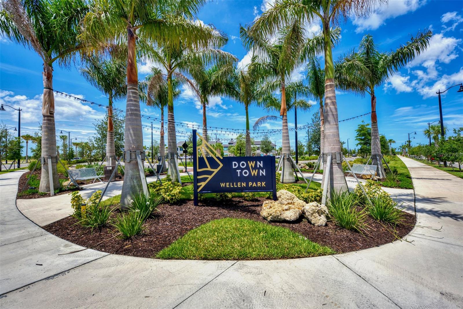 WELLEN PARK GOLF & COUNTRY CLUB - Residential