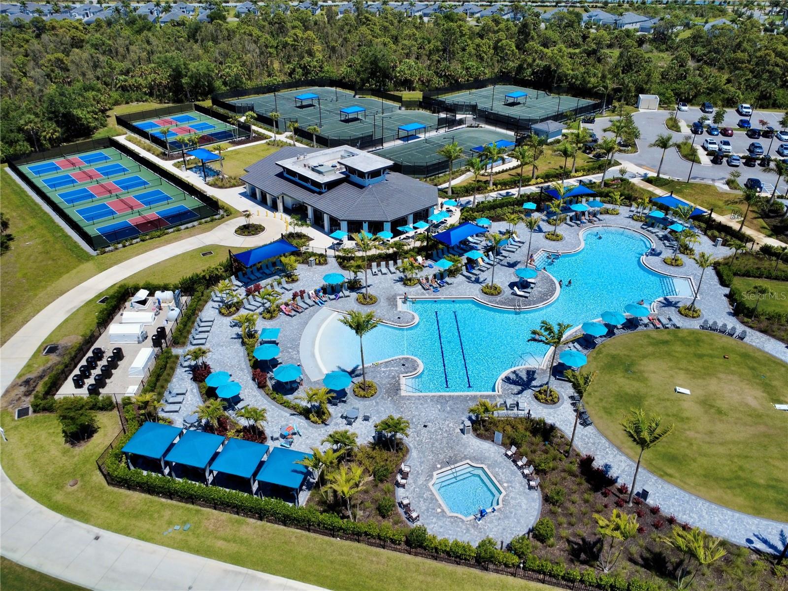 WELLEN PARK GOLF & COUNTRY CLUB - Residential