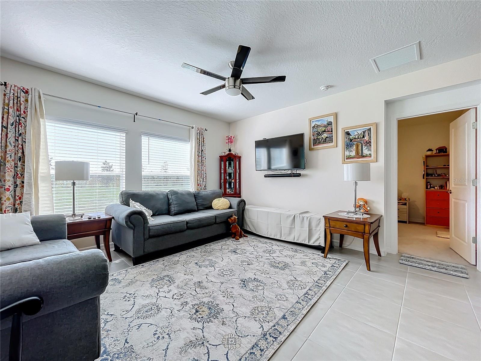 993 CALICO POINTE CIRCLE