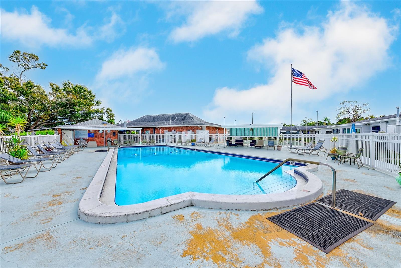 SPRINGWOOD VILLAS - Residential