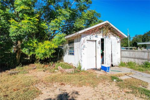 A home in EUSTIS