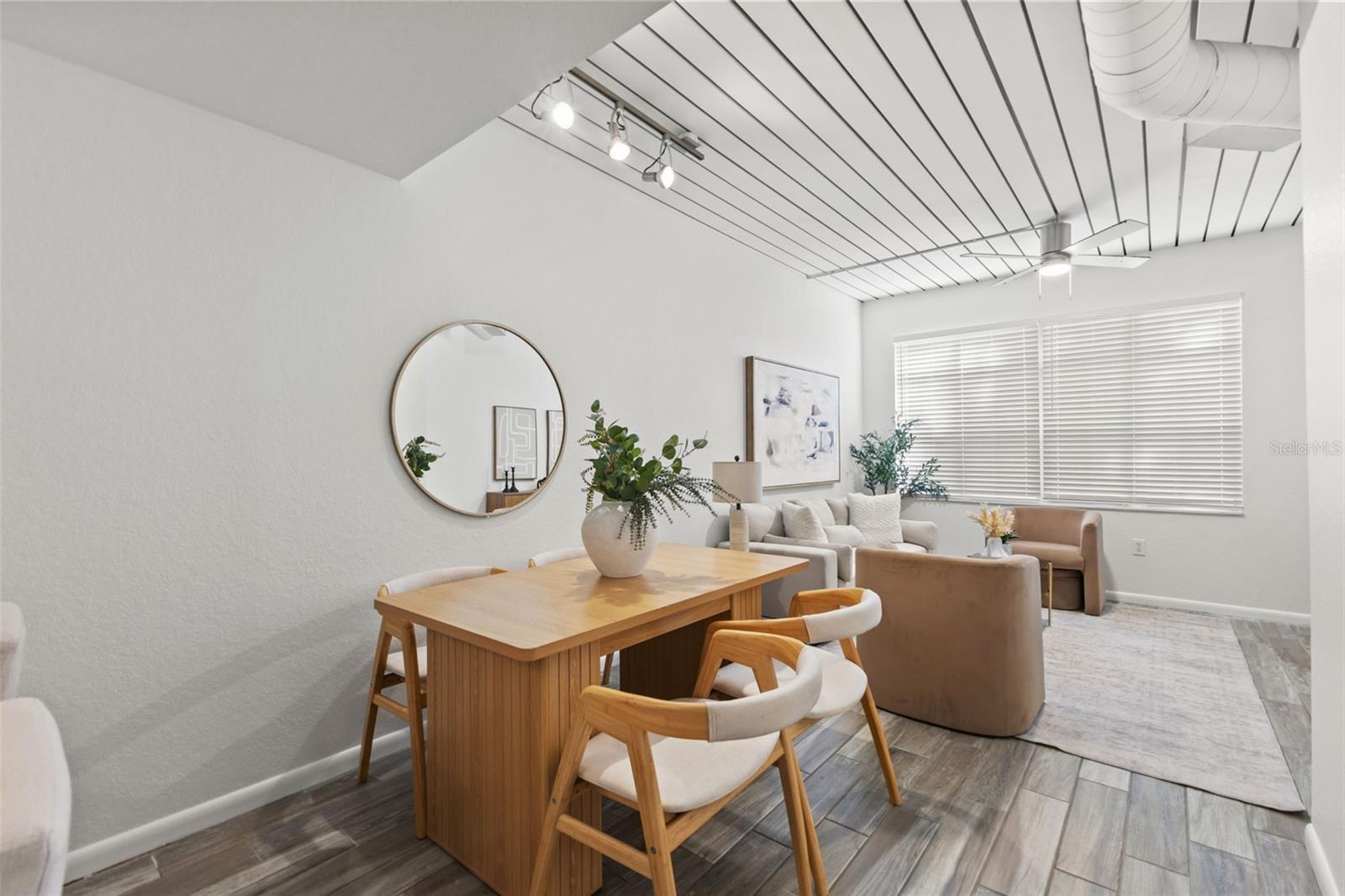 2411 W HORATIO STREET 519