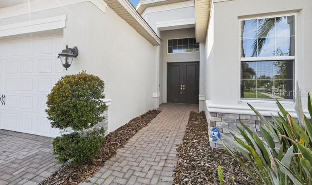 2471 COCO PALM CIRCLE