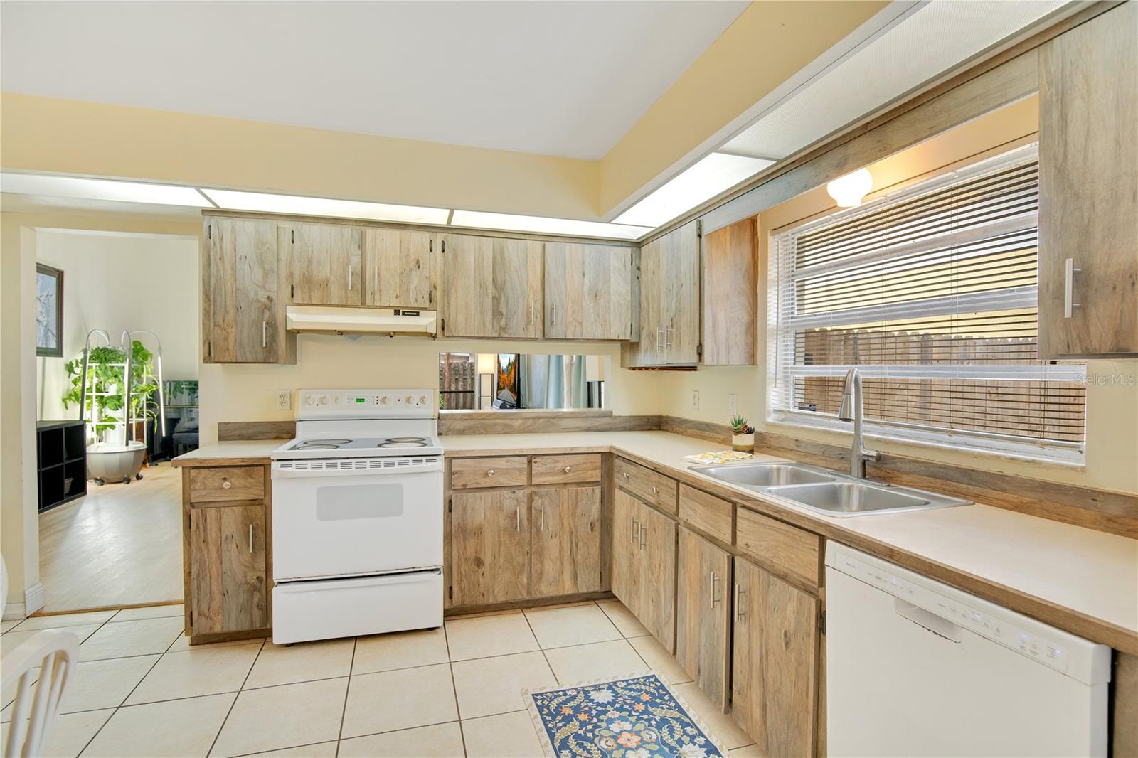 4346 SUNTREE BOULEVARD