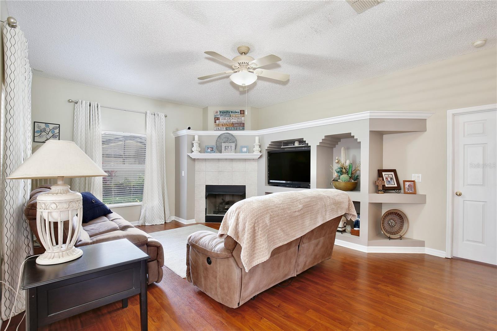 9521 SOUTHERN GARDEN CIRCLE