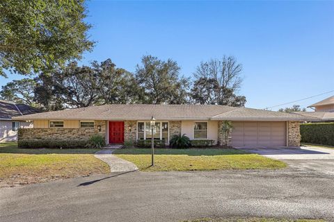 A home in LONGWOOD