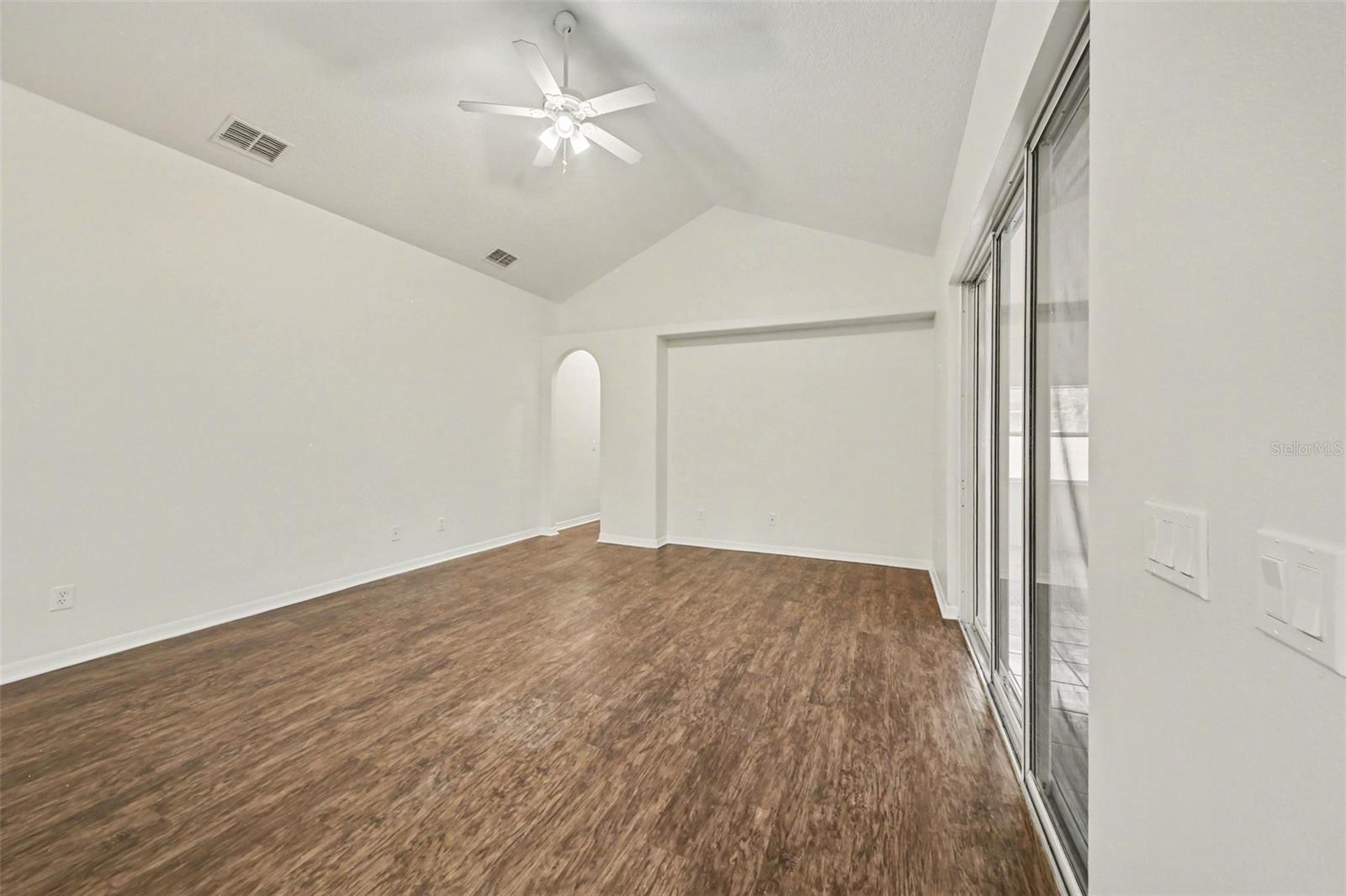 WINTERMERE POINTE PH 02 46/141 - Residential