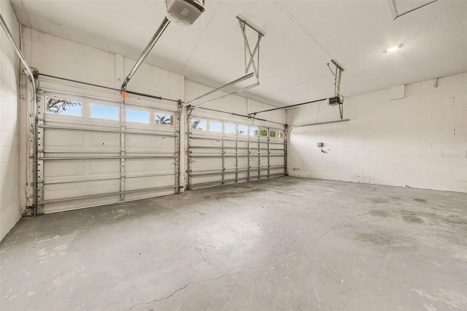 WINTERMERE POINTE PH 02 46/141 - Residential