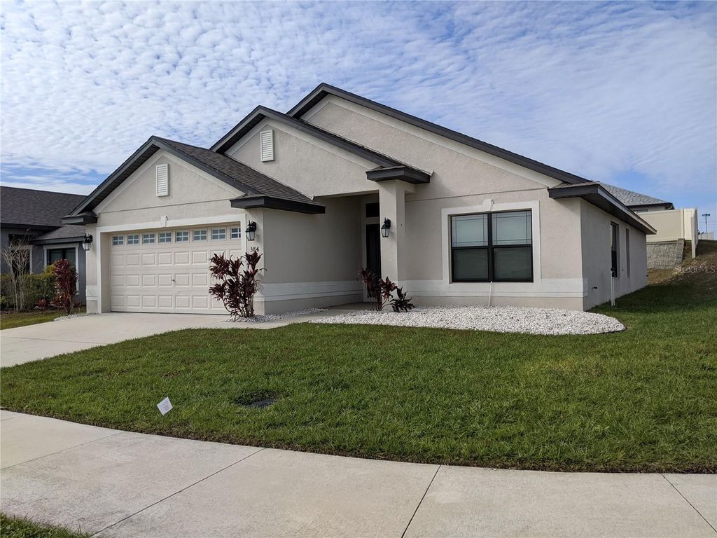 Photo of 384 Citrus Pointe Drive, Davenport, FL 33837 (MLS # O6387855)