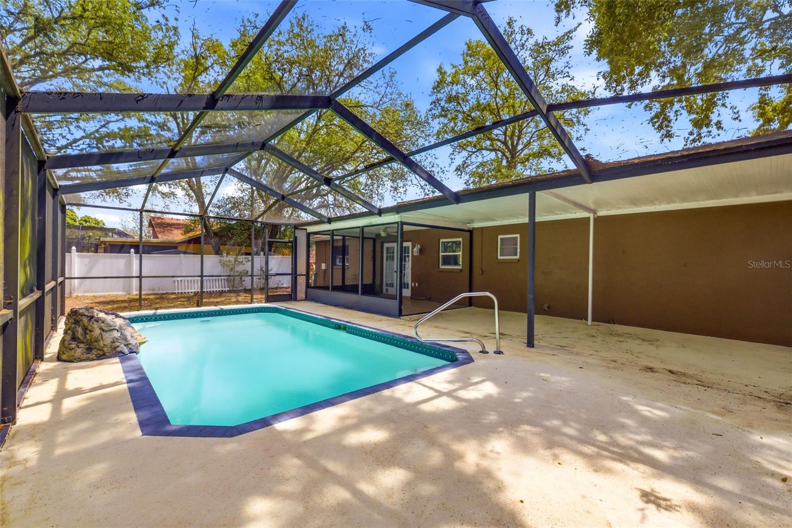 FOREST OAKS - Residential