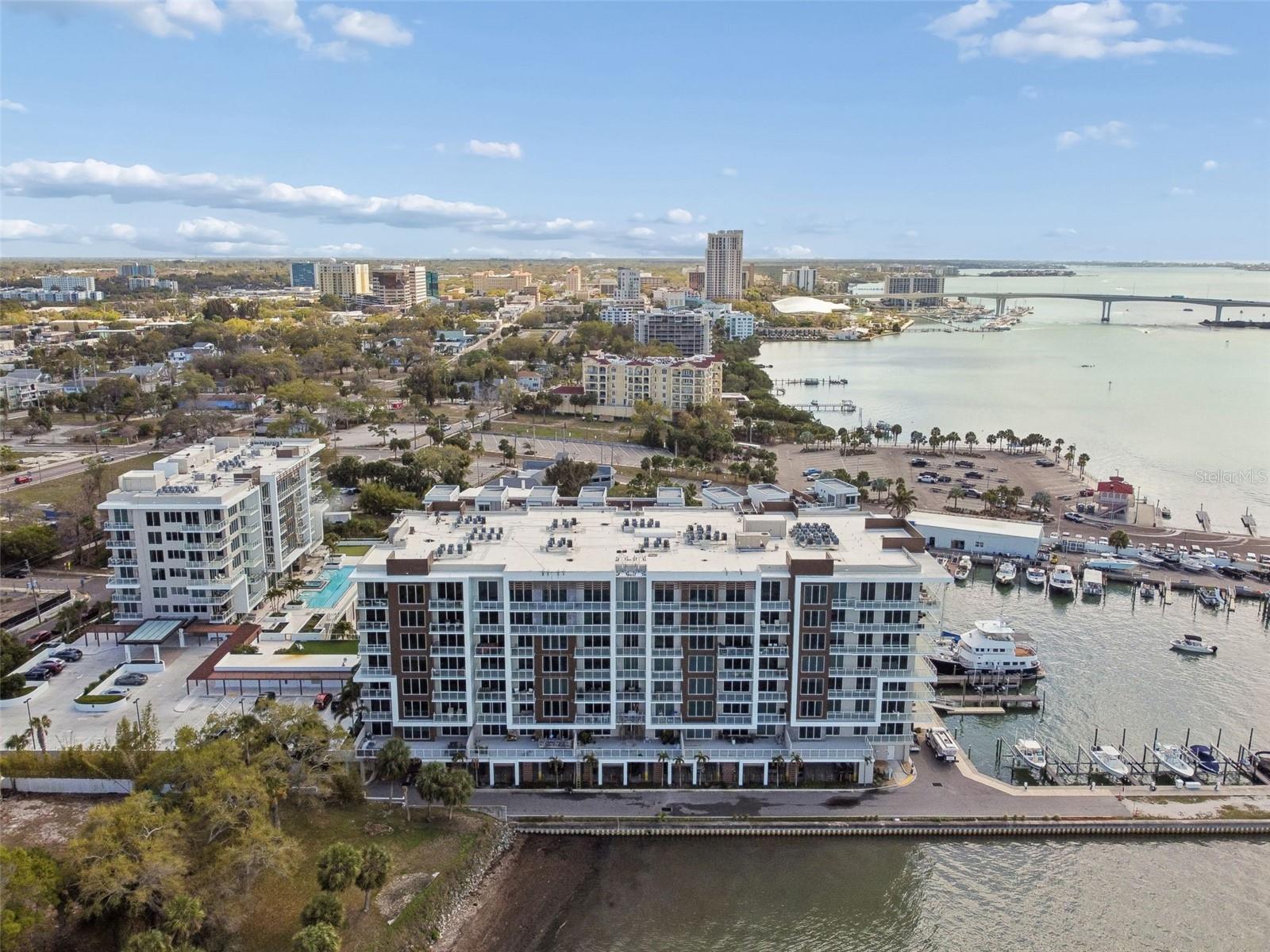 MARINA BAY 880 CONDO - Residential