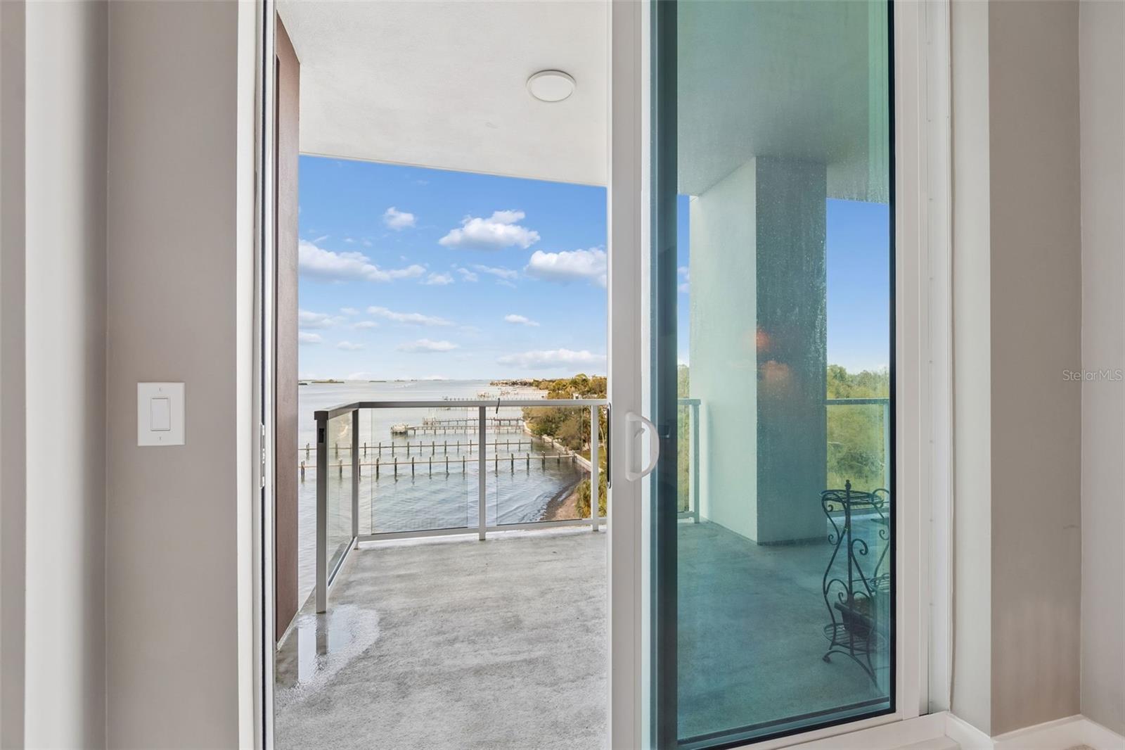 MARINA BAY 880 CONDO - Residential