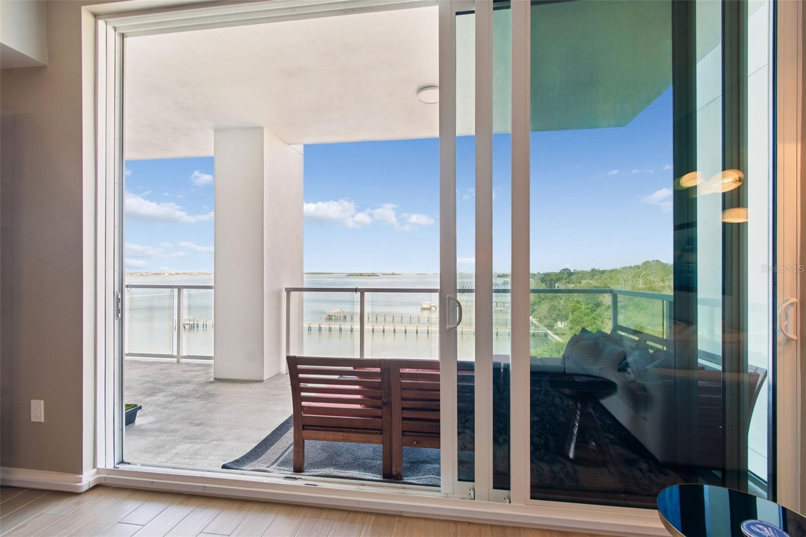 MARINA BAY 880 CONDO - Residential