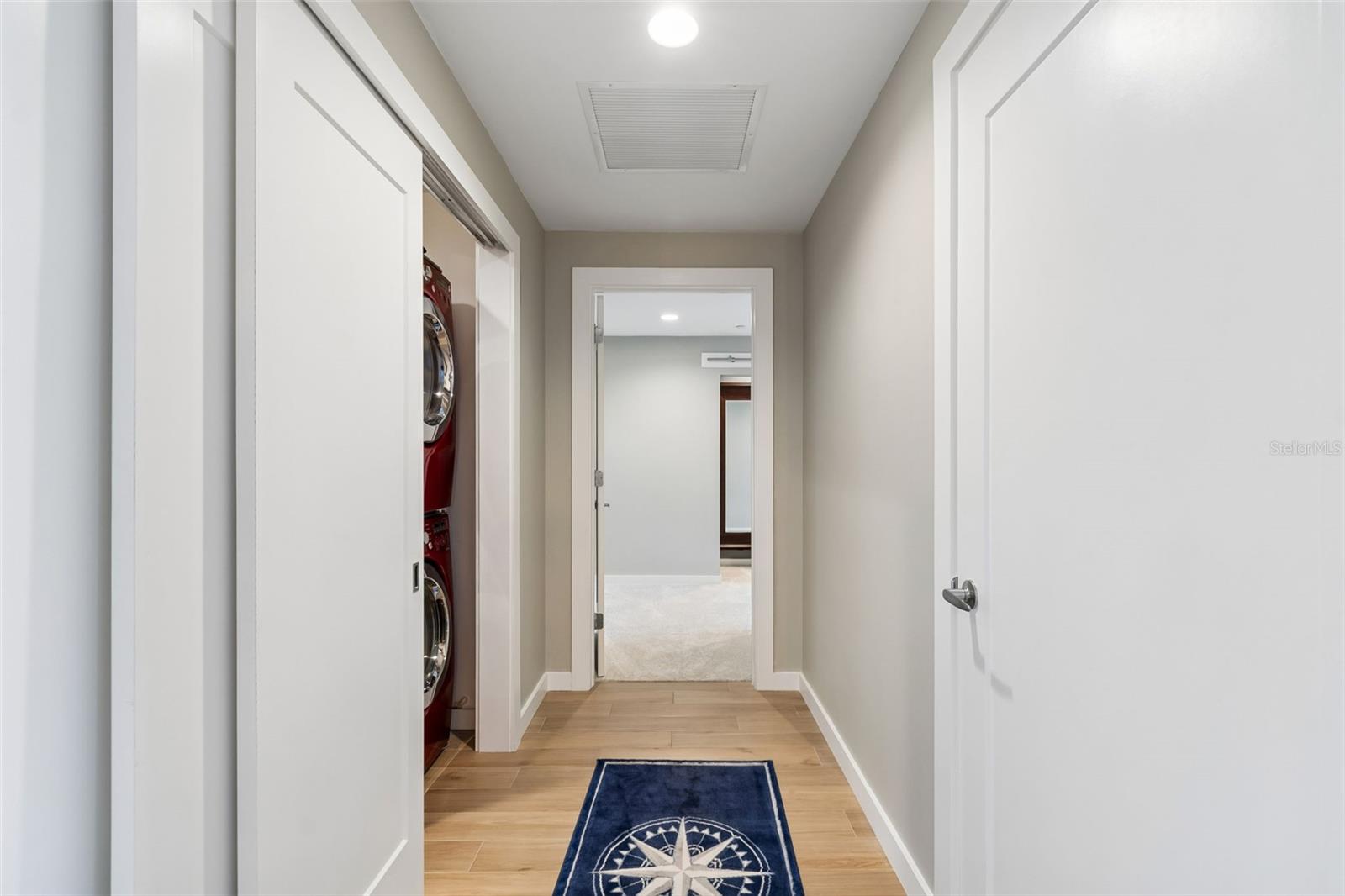 MARINA BAY 880 CONDO - Residential