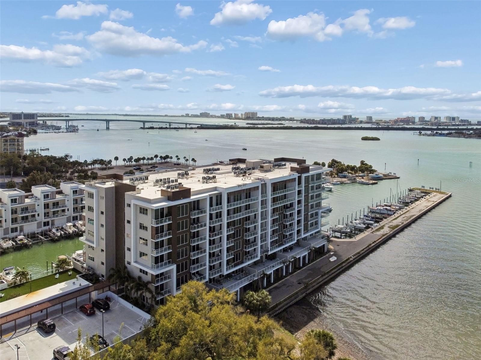 MARINA BAY 880 CONDO - Residential