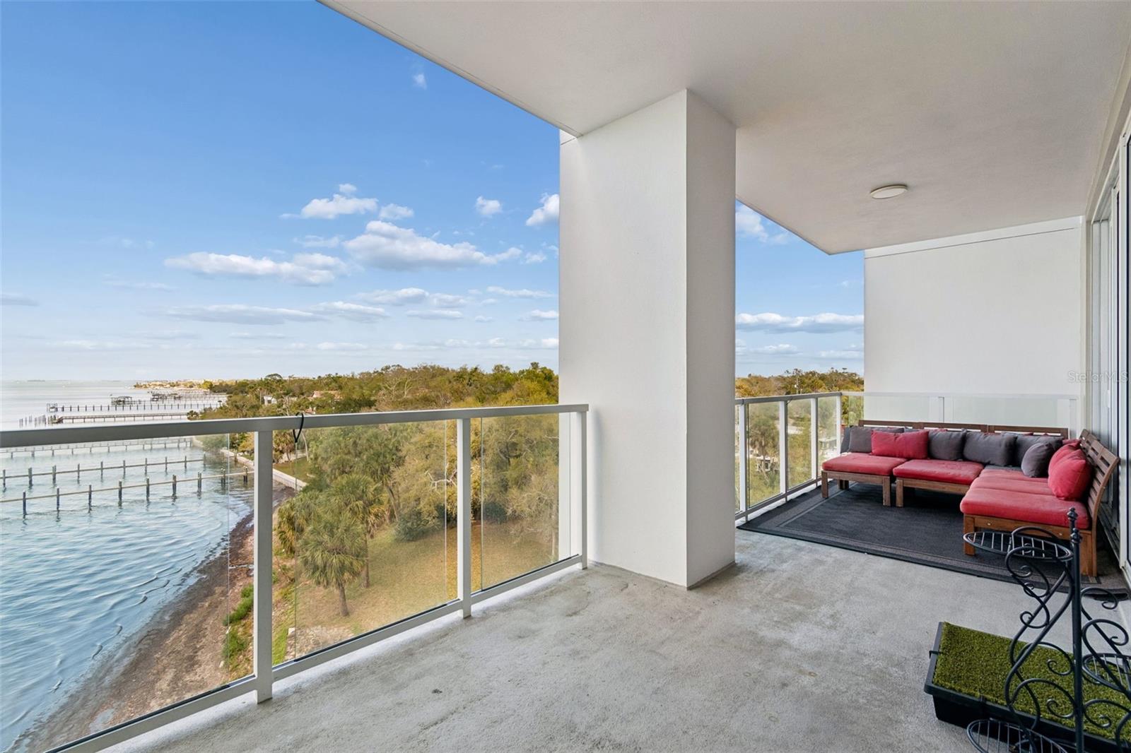 MARINA BAY 880 CONDO - Residential