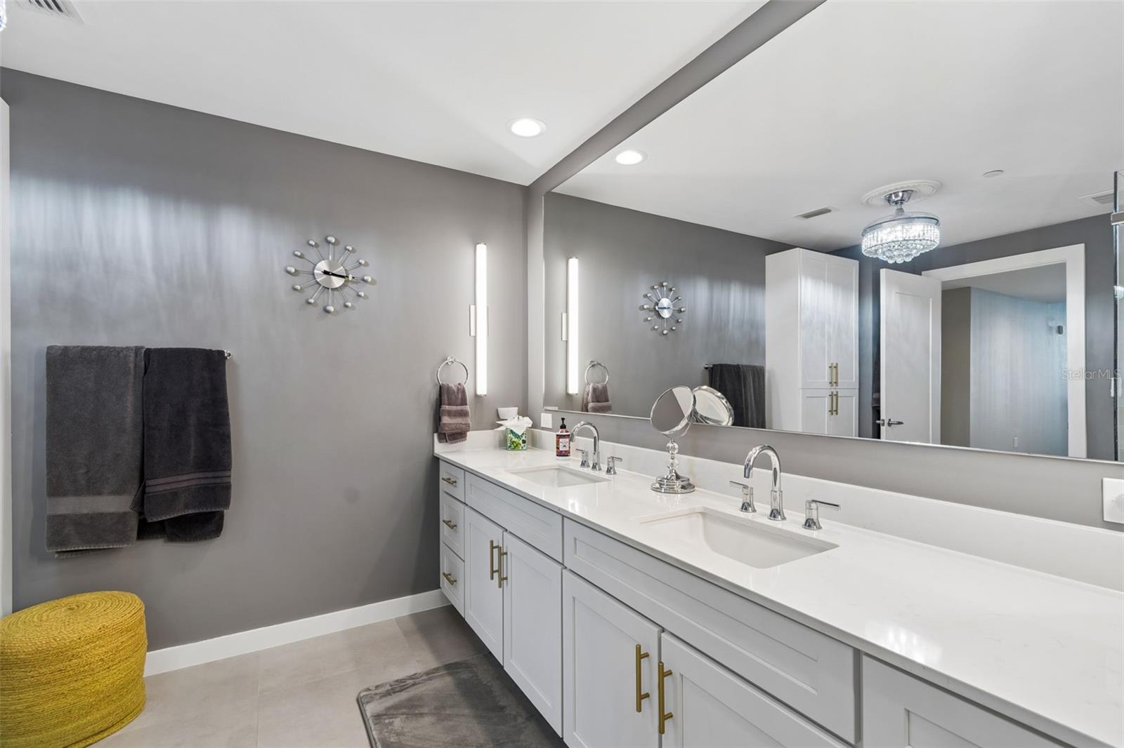 MARINA BAY 880 CONDO - Residential