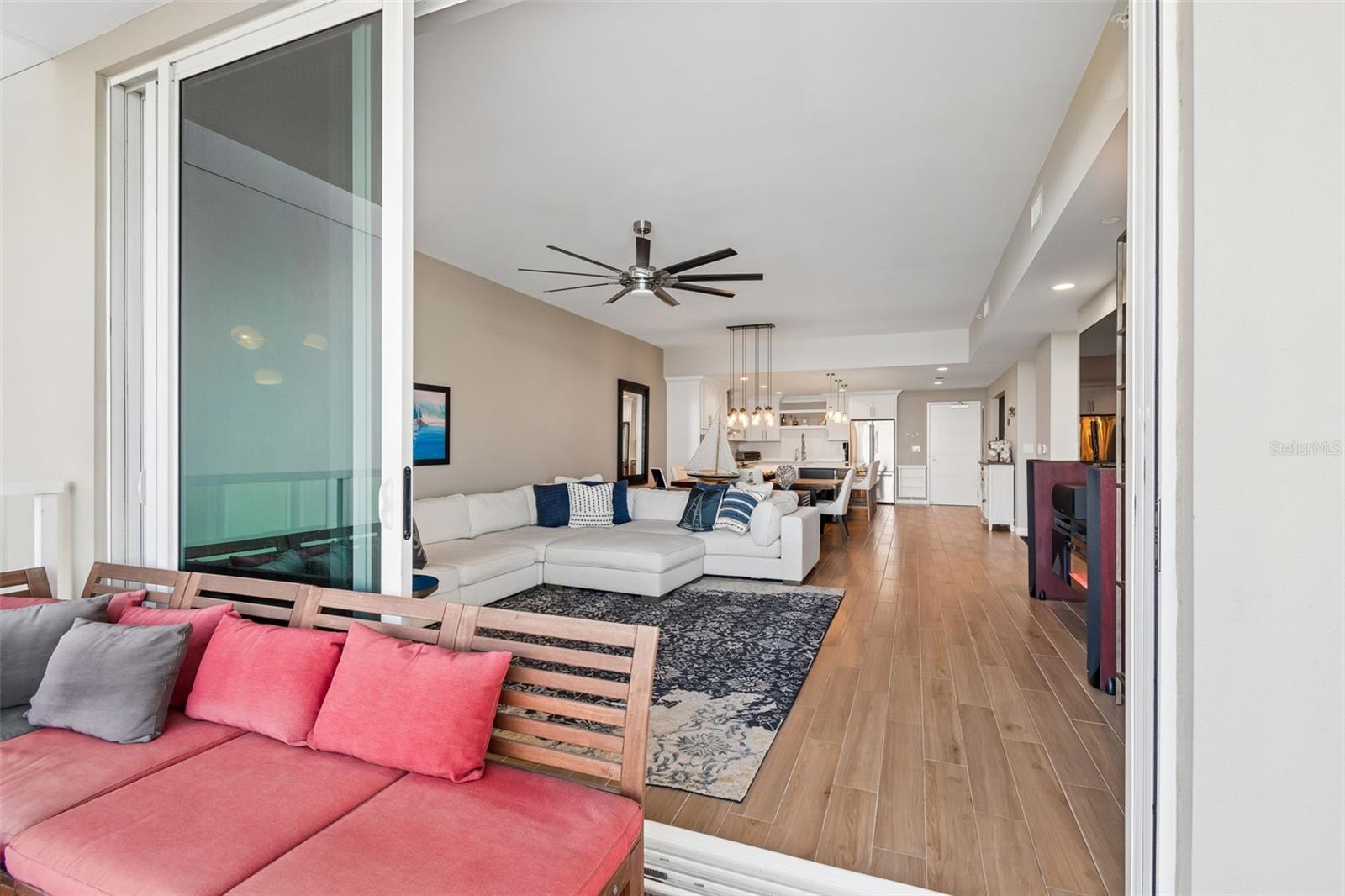 MARINA BAY 880 CONDO - Residential