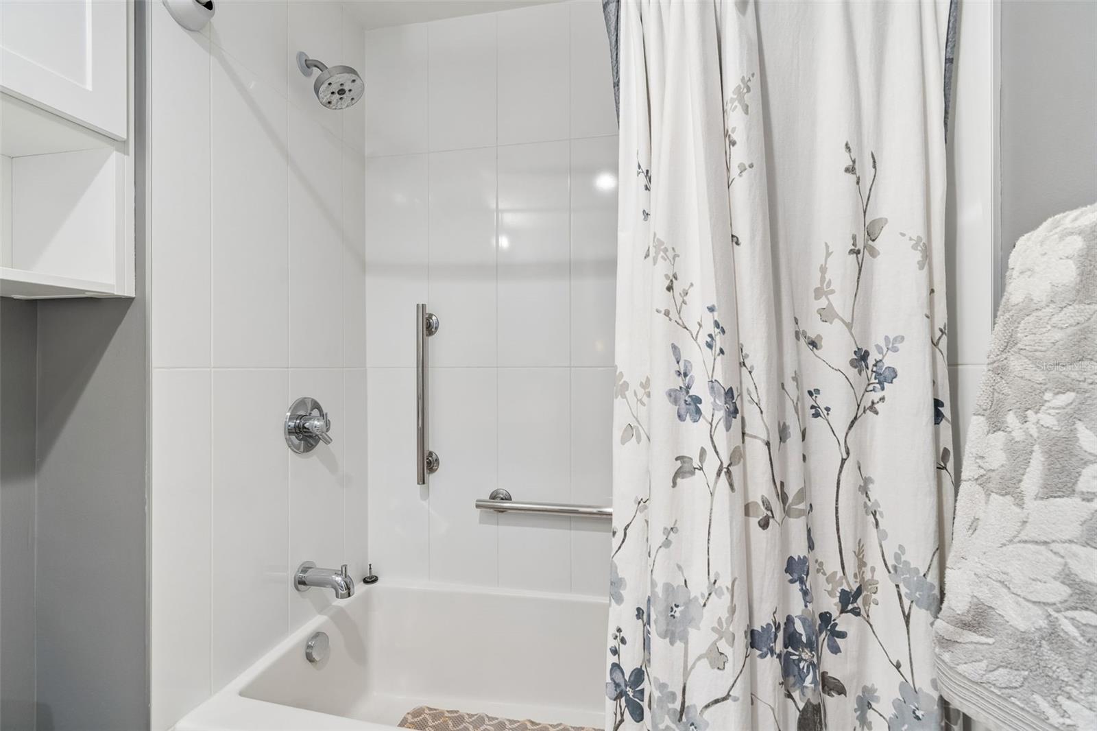 MARINA BAY 880 CONDO - Residential