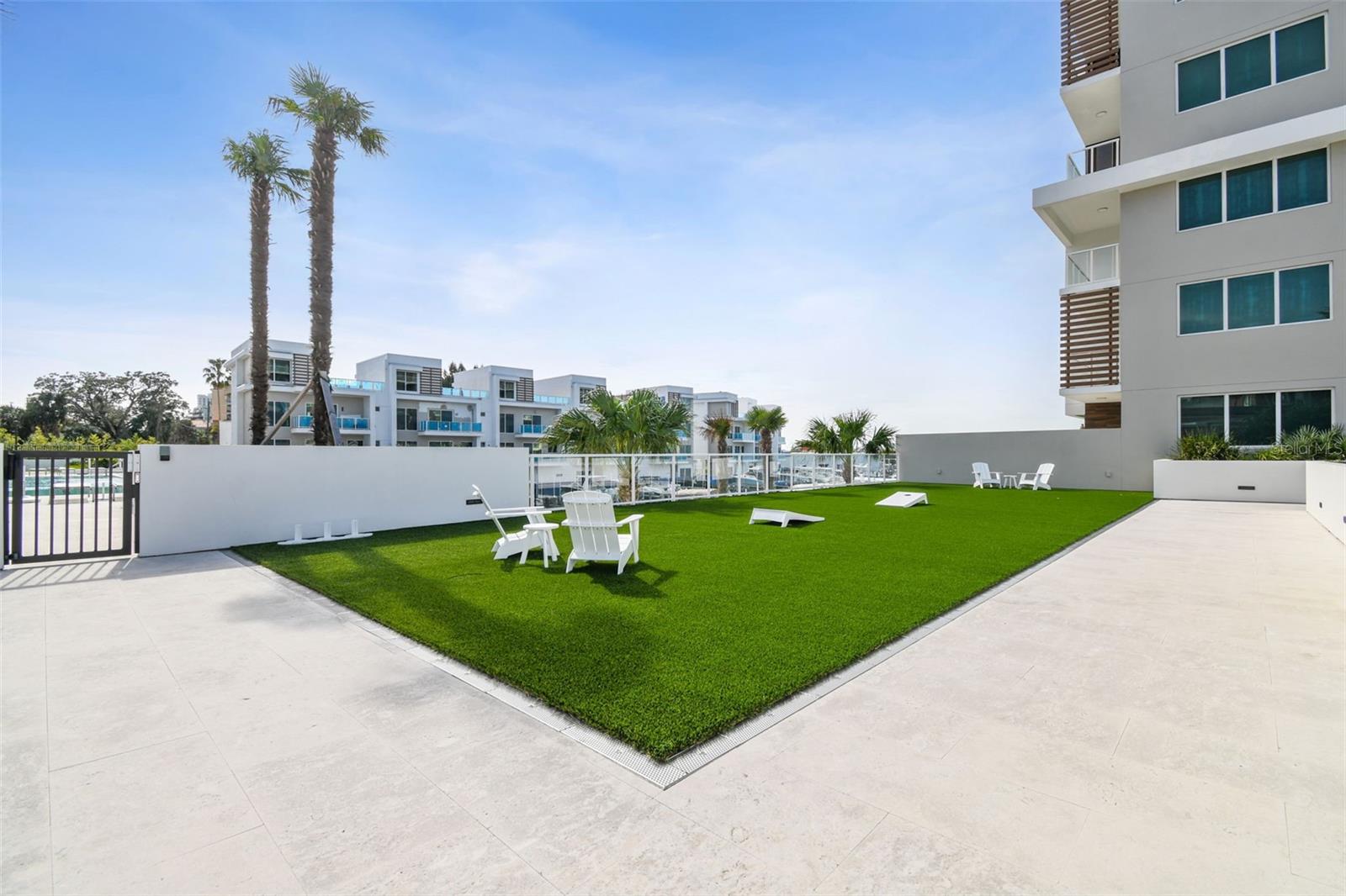 MARINA BAY 880 CONDO - Residential