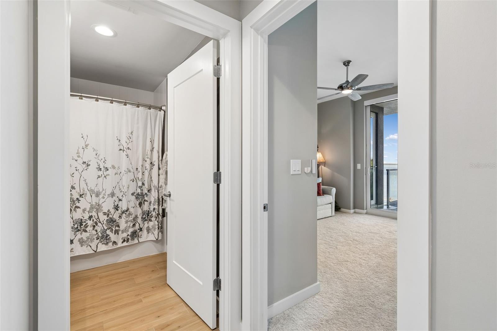 MARINA BAY 880 CONDO - Residential