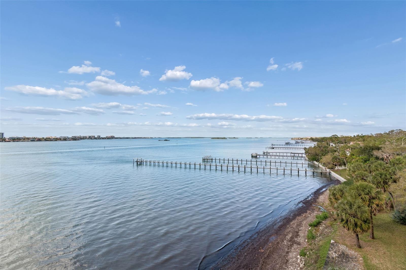 MARINA BAY 880 CONDO - Residential