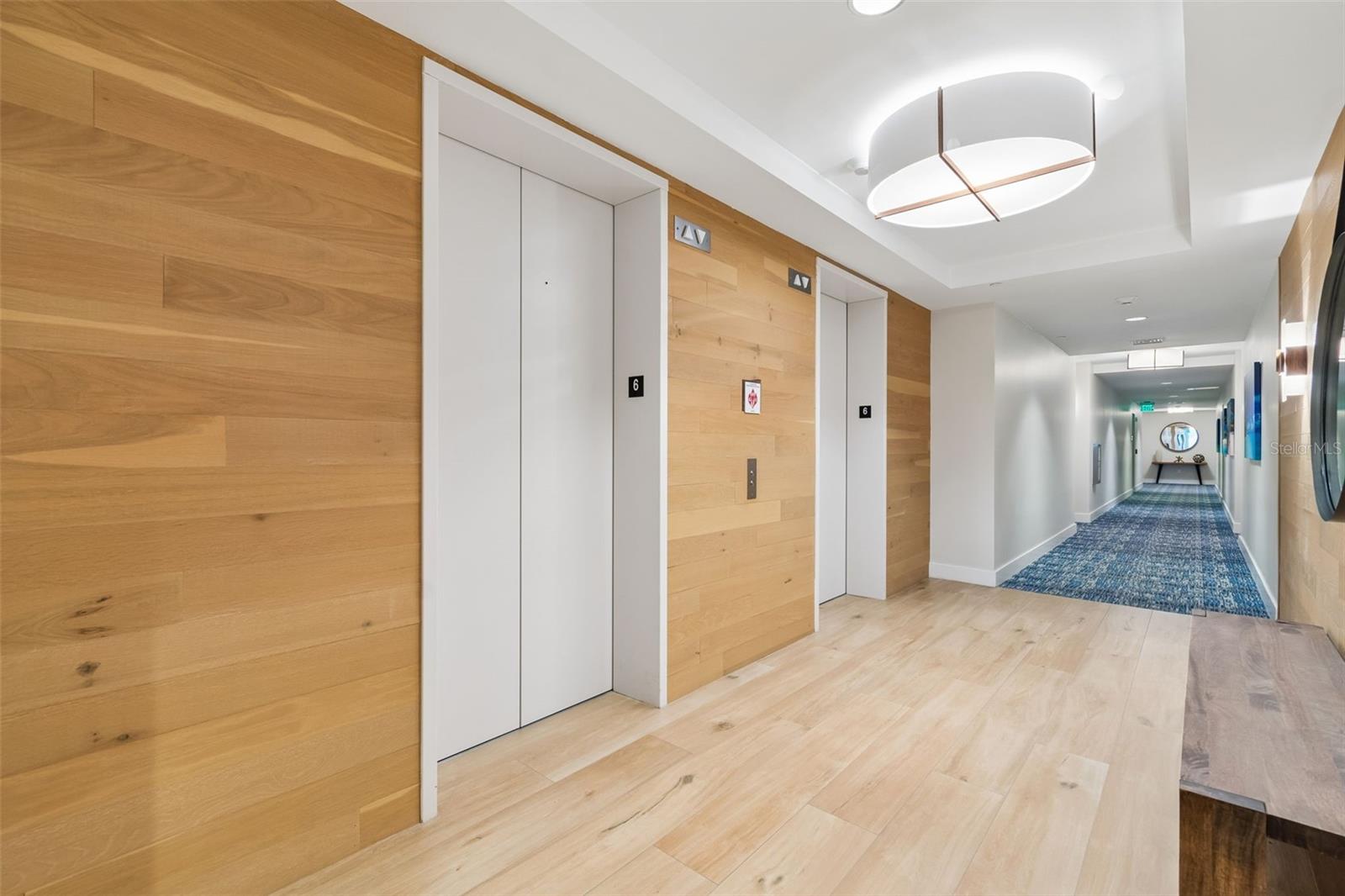 MARINA BAY 880 CONDO - Residential