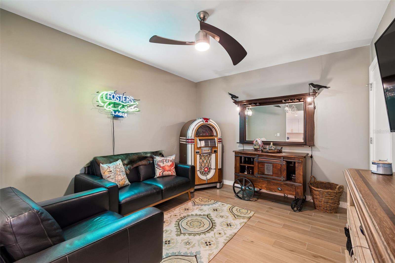 MARINA BAY 880 CONDO - Residential