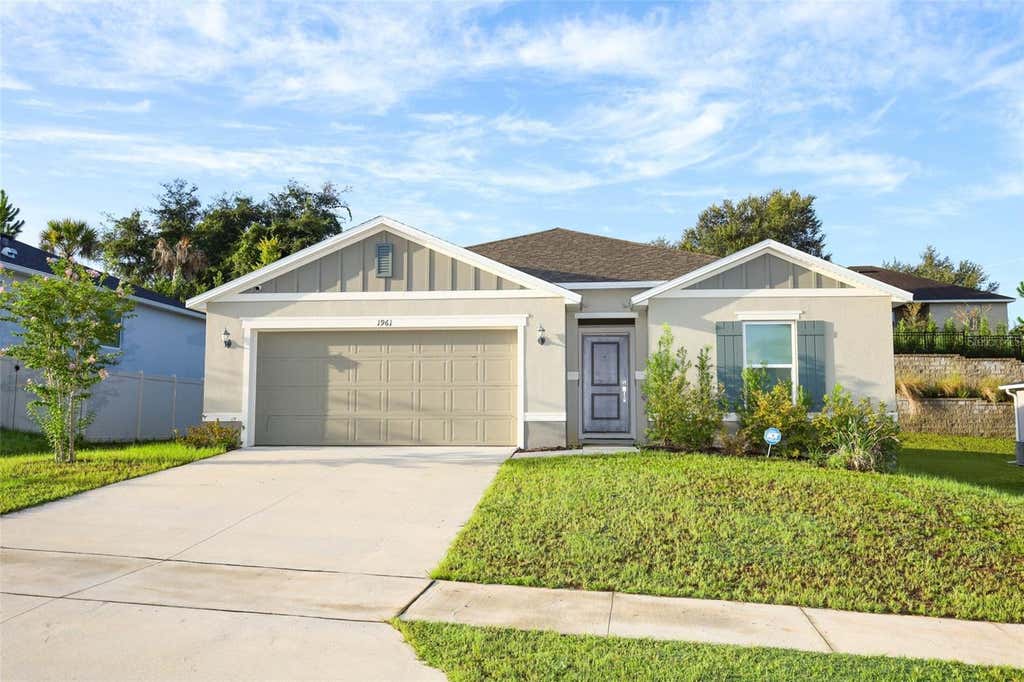 Photo of 1961 Burgundy Drive, Minneola, FL 34715 (MLS # O6434830)