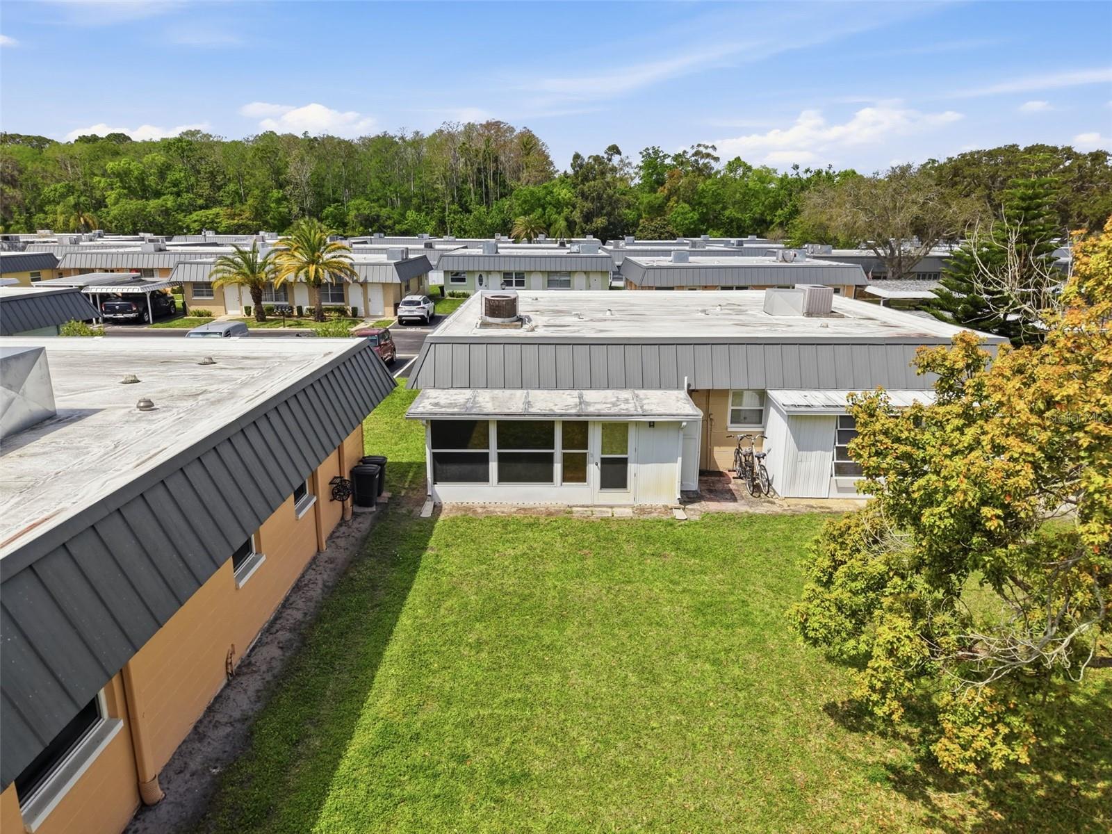 PARADISE POINTE WEST - Residential