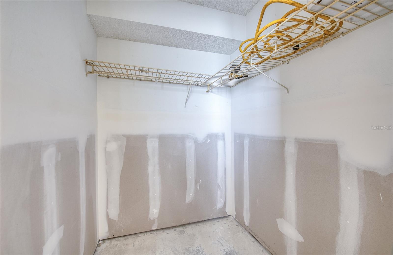 CONTINENTAL TOWERS CONDO - Residential