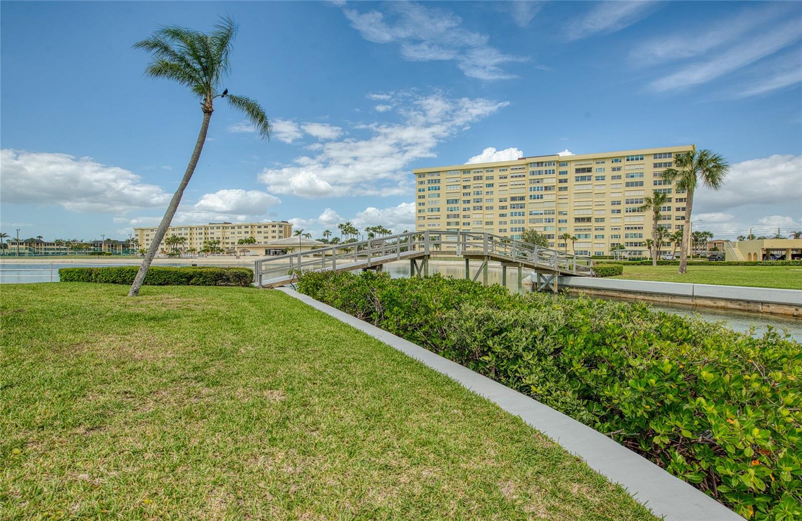 CONTINENTAL TOWERS CONDO - Residential