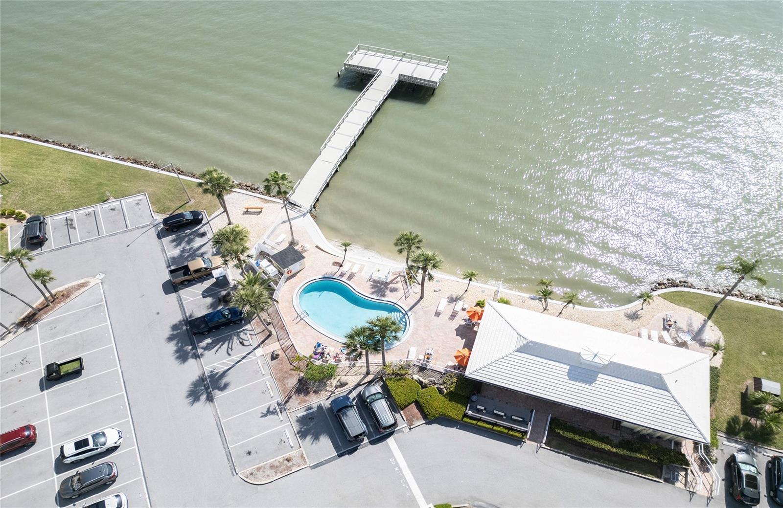 CONTINENTAL TOWERS CONDO - Residential