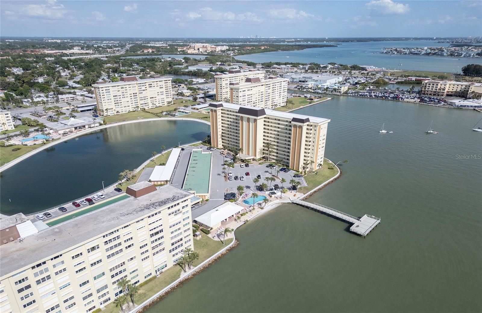 CONTINENTAL TOWERS CONDO - Residential