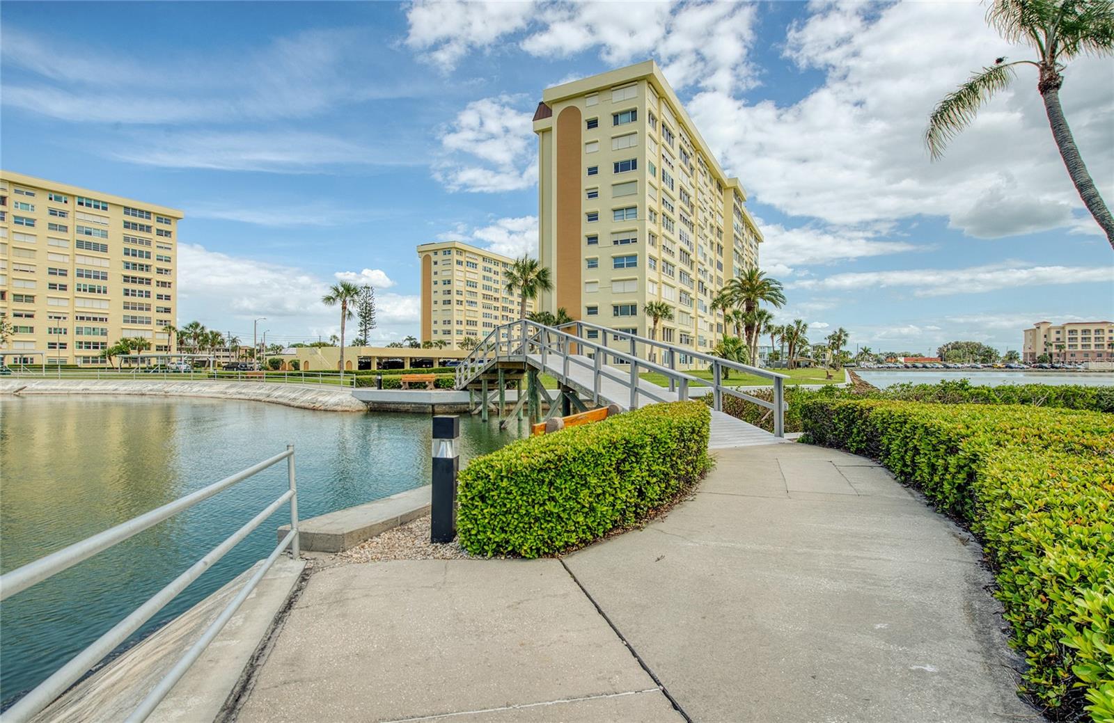 CONTINENTAL TOWERS CONDO - Residential