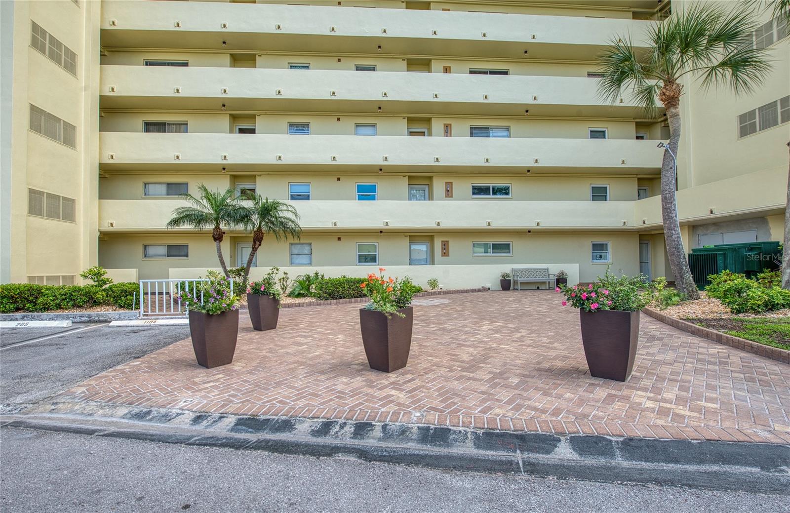 CONTINENTAL TOWERS CONDO - Residential