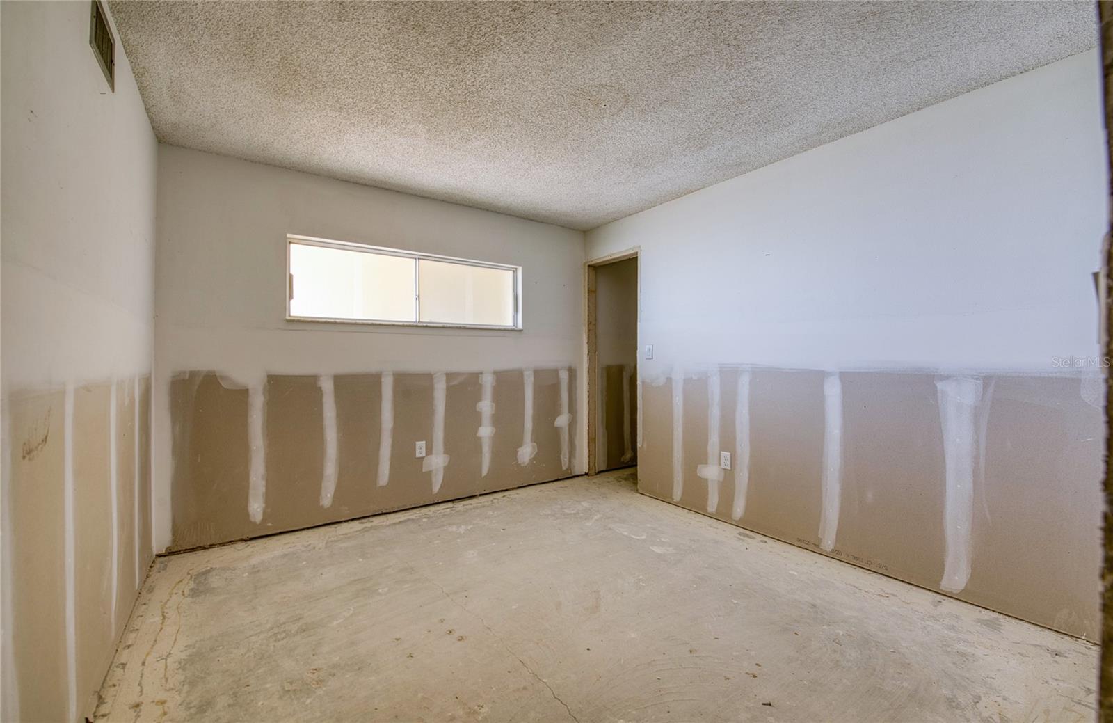 CONTINENTAL TOWERS CONDO - Residential