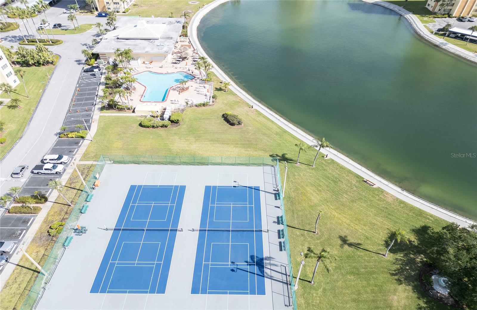 CONTINENTAL TOWERS CONDO - Residential